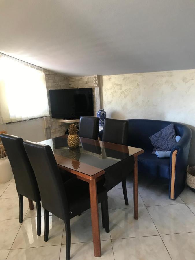Barbara Apartma *